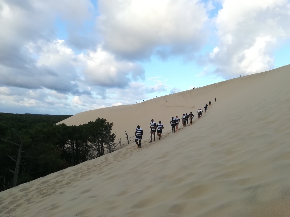 Les joueurs de l'ubb s'entra&icirc;ne sur la Dune du Pilat